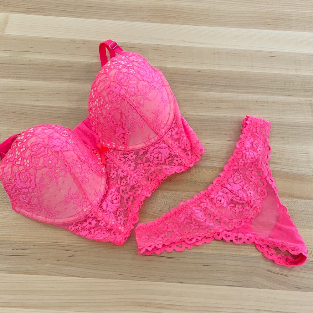 Victoria’s Secret Lingerie Set 36D